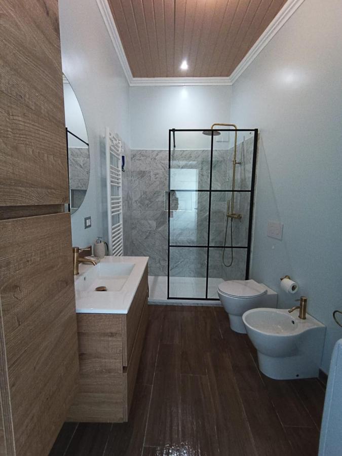 Casa Rosamari - Su Lago Di Posta Fibreno, Appartamento Con Camino Zewnętrze zdjęcie