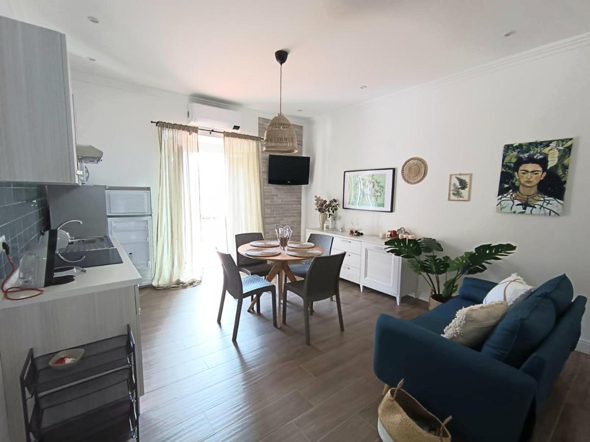 Casa Rosamari - Su Lago Di Posta Fibreno, Appartamento Con Camino Zewnętrze zdjęcie